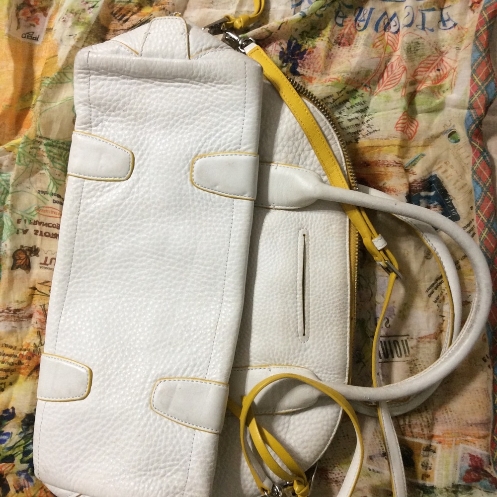 Coach purse - Picture 2 of 3
